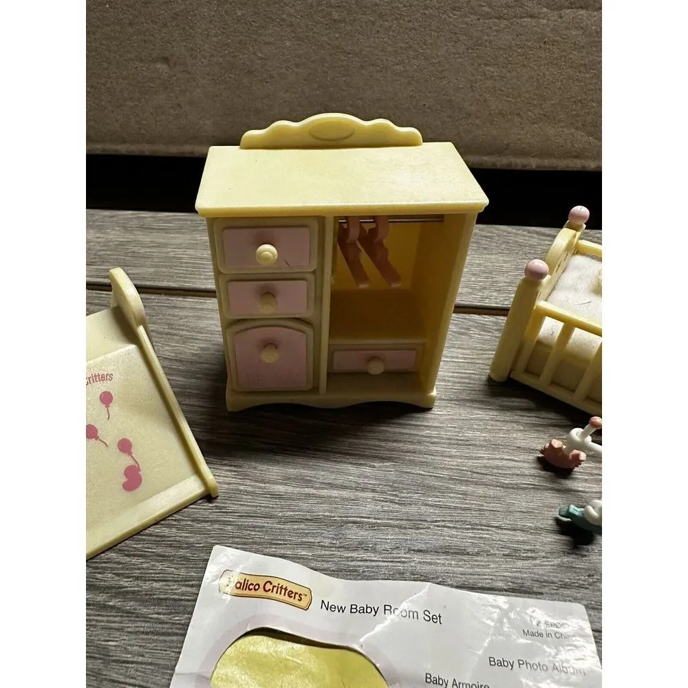 Calico Critters Play‎ Set Replacement Piece CLOTHES WARDROBE Slide And Bed